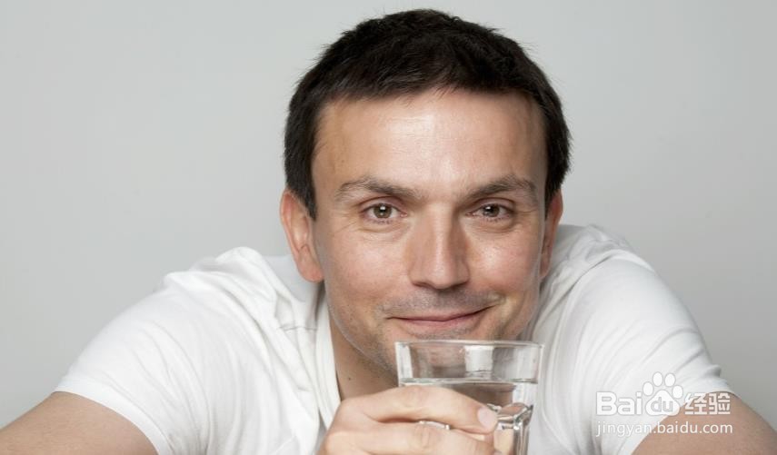 为什么早起后要喝杯水？