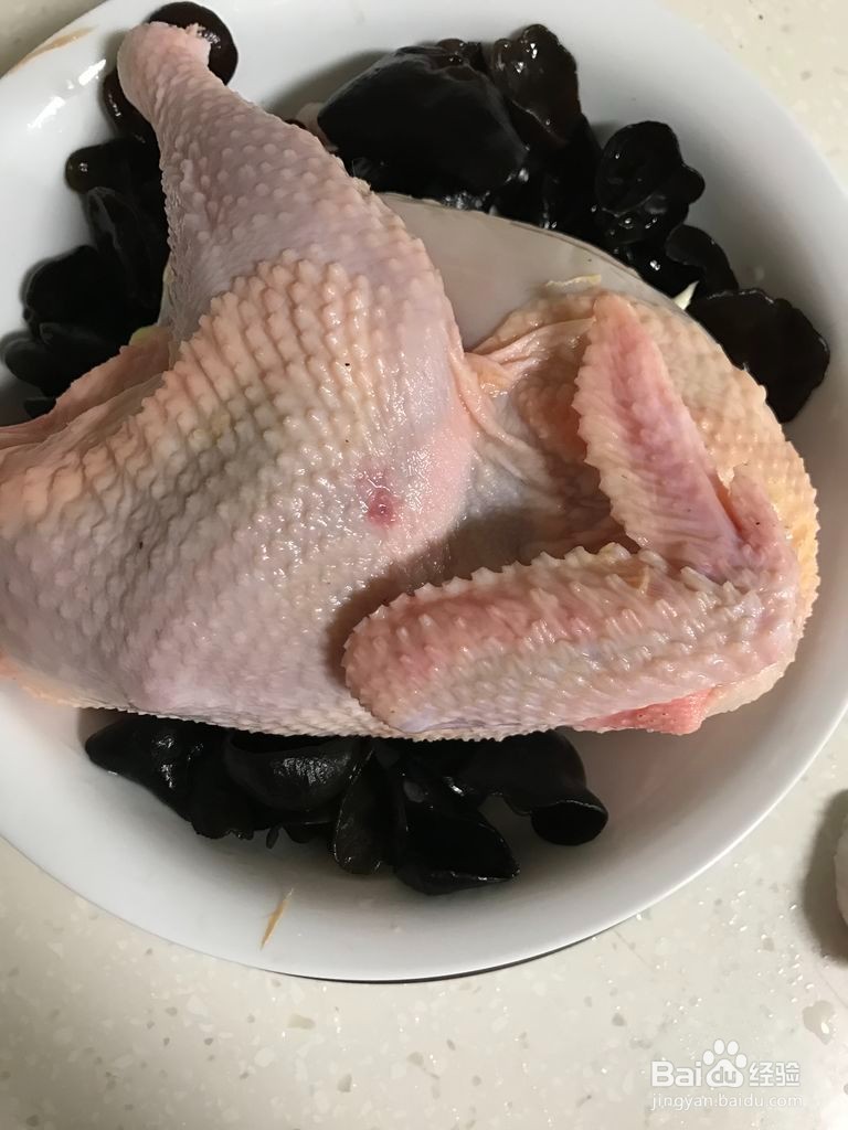 如何做出赣味清蒸鸡?