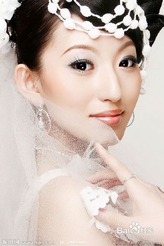 教你八大妆容小技巧 让你做最美的新娘