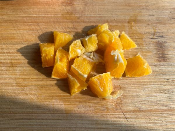 蔓越莓汁橙子冰饮