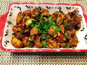 板栗烧鸡的做法