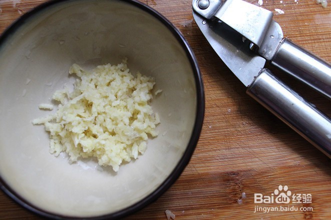 教你做蒜香鸡胸肉