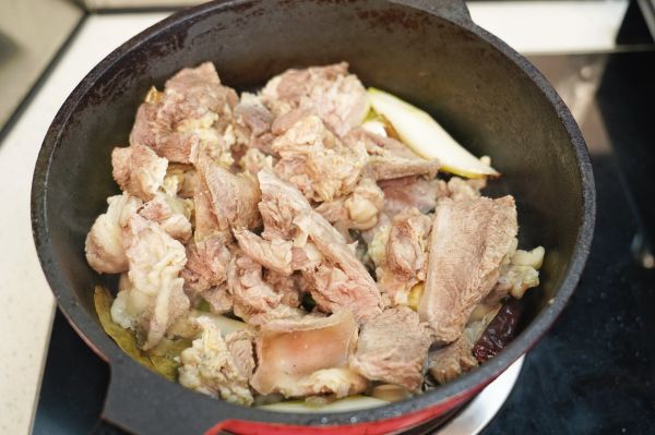 蒸汽锅白萝卜牛巴脑