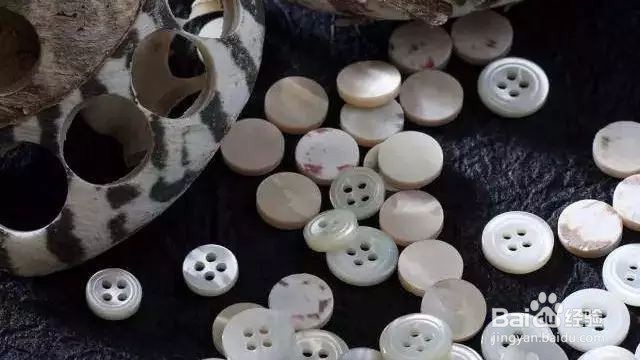 如何挑选适合自己的衬衫以及穿戴注意事项