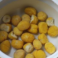 贡茶店里的健脾补肾甜品——山药栗子红枣甜汤