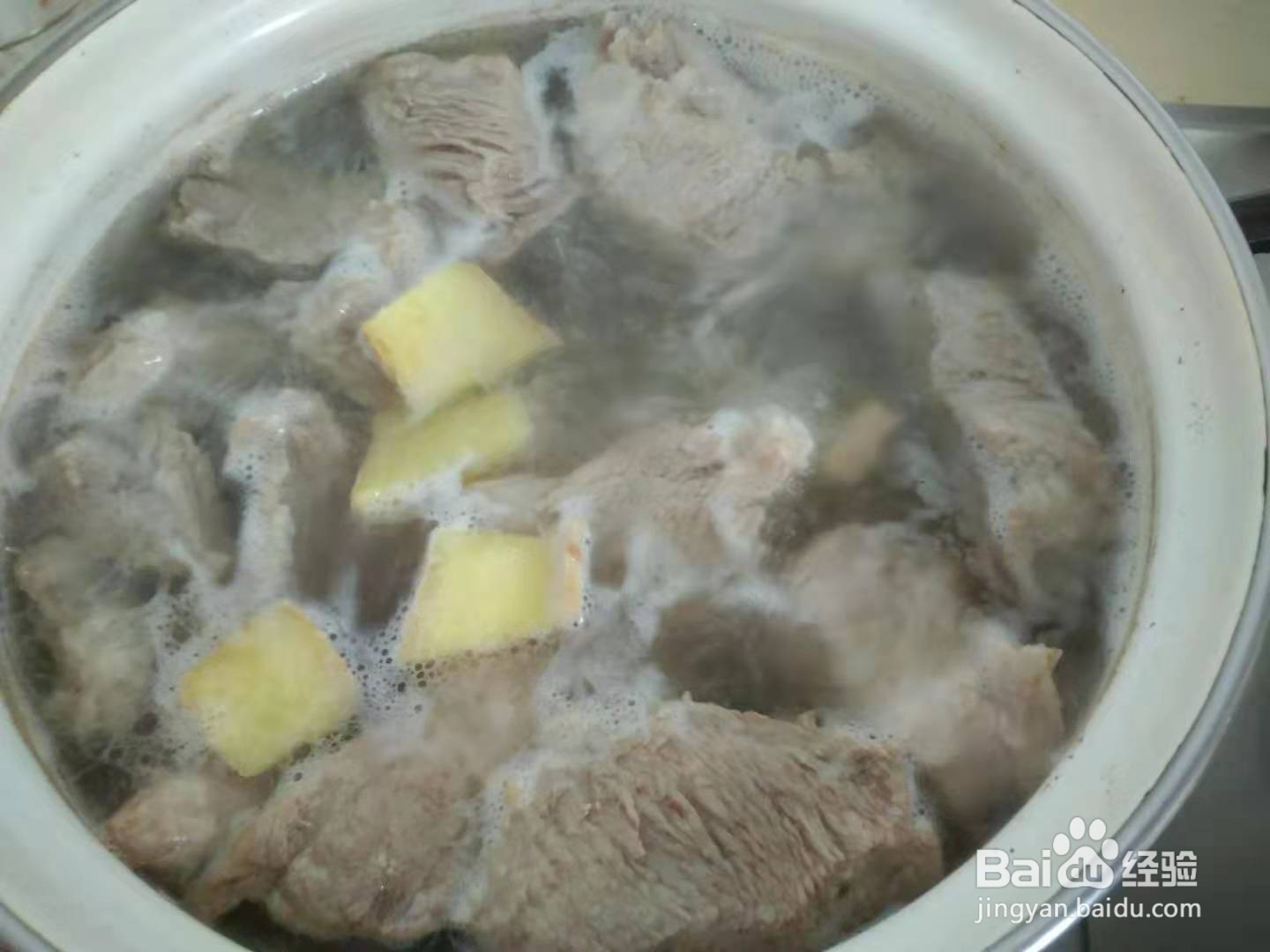 萝卜小排汤的做法