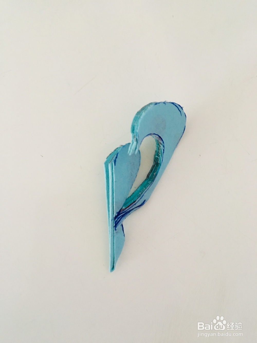 怎样剪出五瓣心形窗花?