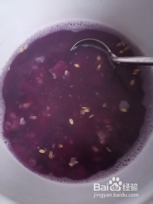 怎么做美味的紫薯燕麦牛奶粥