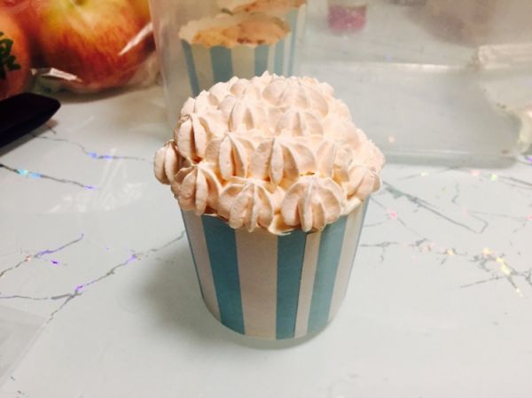 怪物娃娃纸杯蛋糕