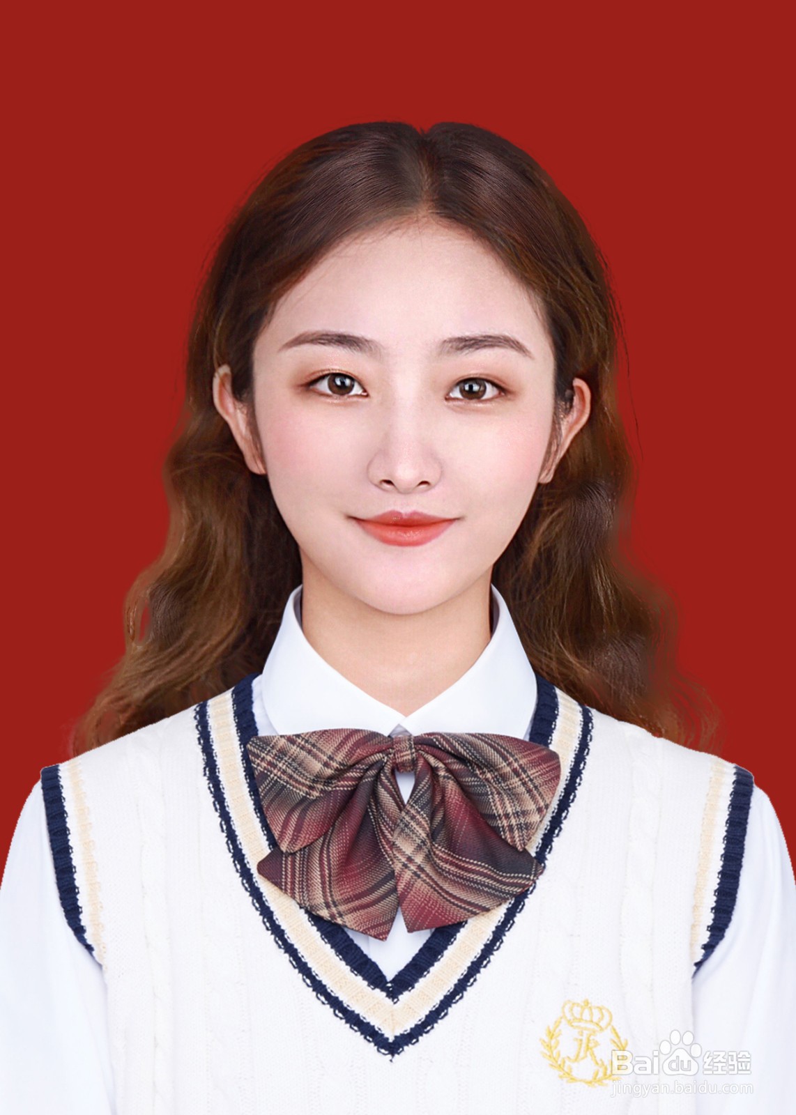 手机拍红色背景证件照穿什么衣服好看