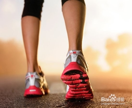 如何防止鞋舌头总是歪