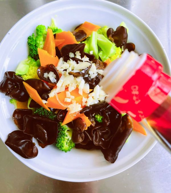 凉拌西兰花木耳