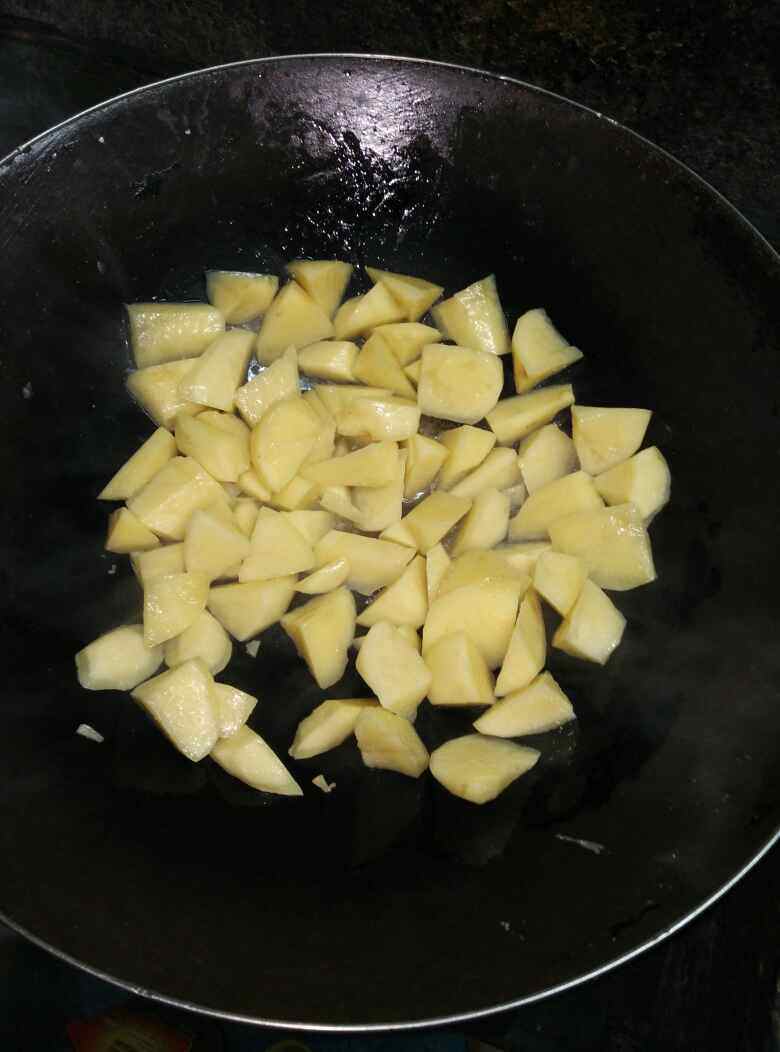 五香土豆焖鸭,吃一口让你爱上它