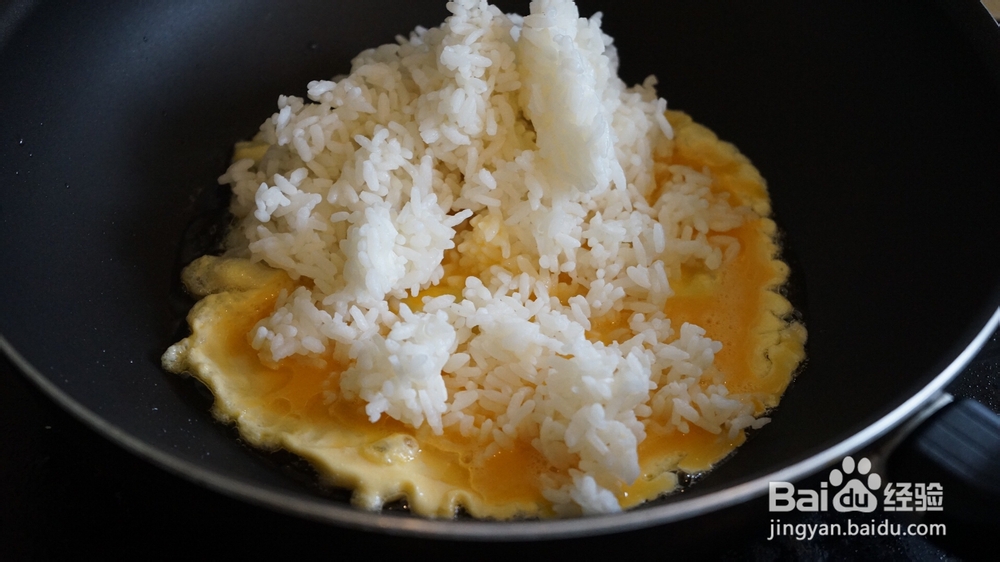 简单做虾仁滑蛋盖饭