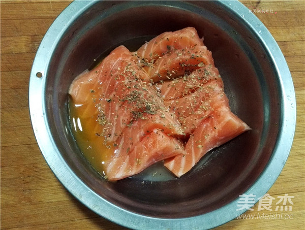 三文鱼果蔬南瓜盅