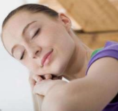 女生手脚冰凉是宫寒吗