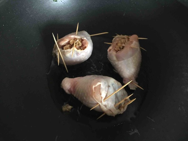 鸡腿包饭丘比沙拉汁