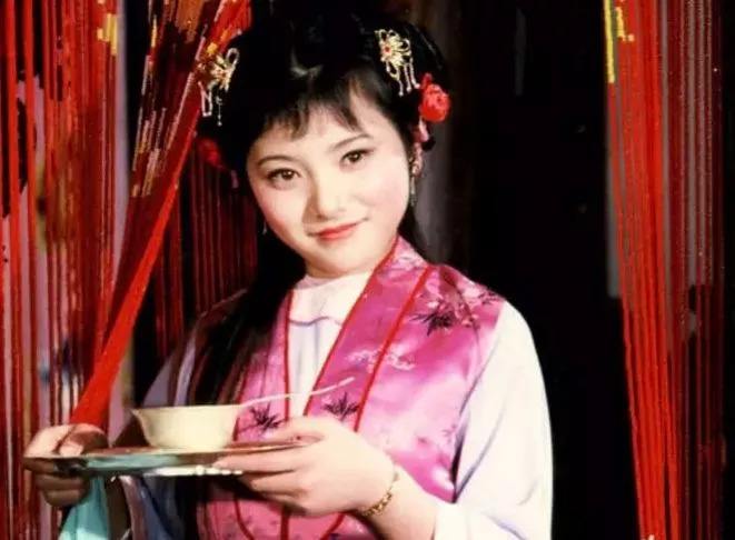 王熙凤把黛玉哪个丫头叫了去