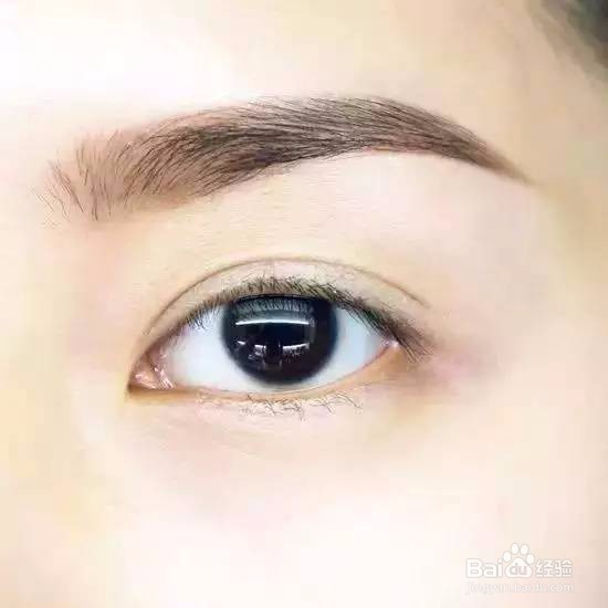 女生如何化淡妆？