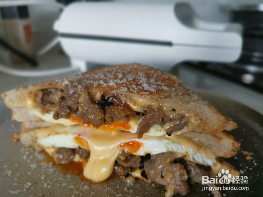 戒掉外卖的肥牛芝士蛋三明治