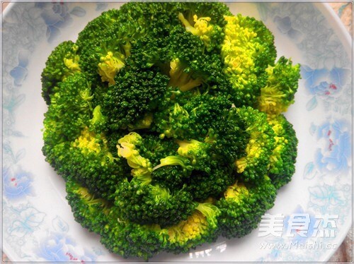 蒜香西兰花的做法