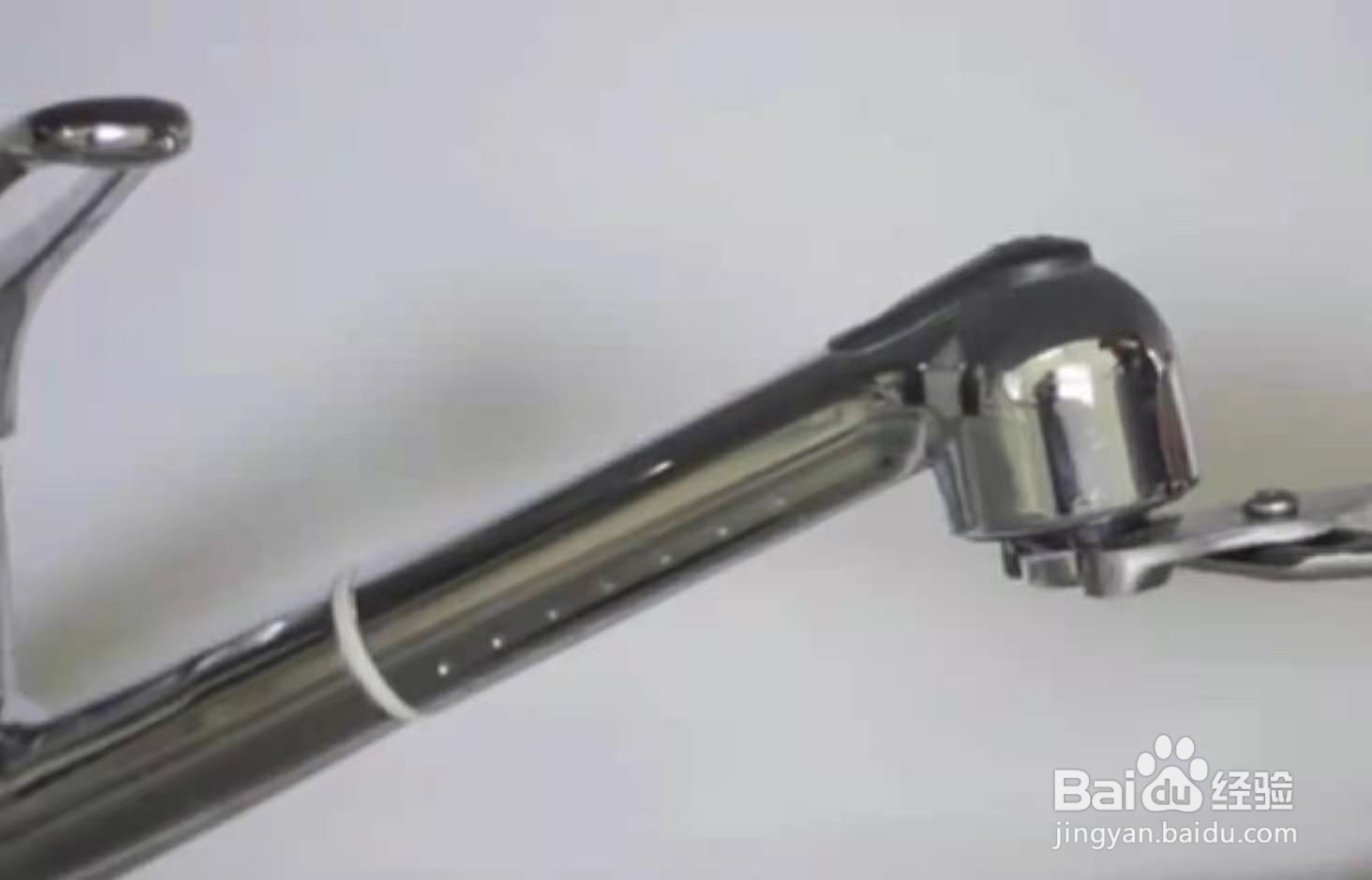 水龙头关不严滴水怎么修