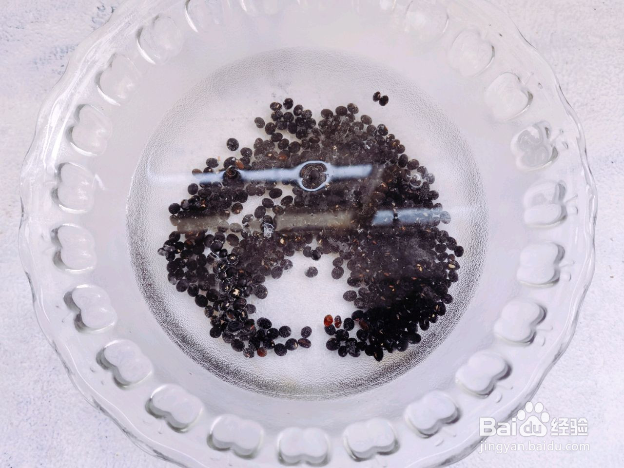 家常黑豆骨头汤的做法