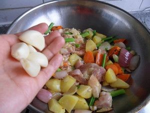 家常咖喱鸡腿盖浇饭的做法