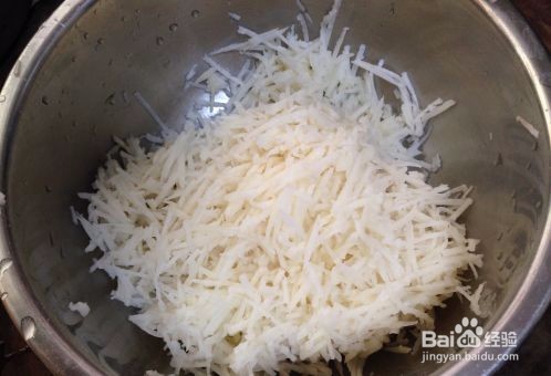 厨房挑战之荤菜茄汁西葫芦猪肉饼怎么做?