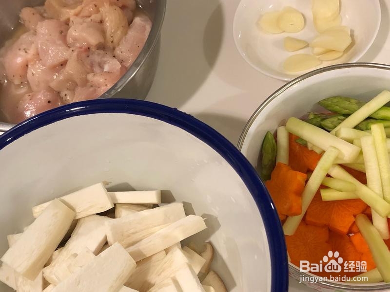 鲜蔬拌鸡肉怎么做