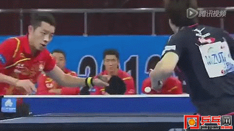 乒乓球台内小球处置技能之挑球
