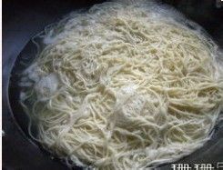 豉油王炒面的做法