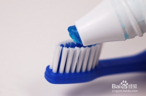 电动牙刷的使用方法 全方位了解电动牙刷