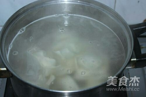 荠菜肉馄饨的做法
