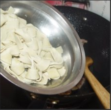 巧花心思让孩子爱上豆腐皮——彩椒炒豆腐皮结