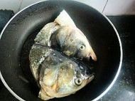 火立方经典鸳鸯鱼头火锅的做法