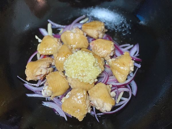 鲜虾鲍鱼鸡翅煲