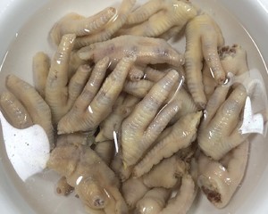 怎么做好吃停不下来的蒜香鸡爪