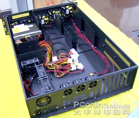 轻松组装20硬盘海量存储服务器：[1]