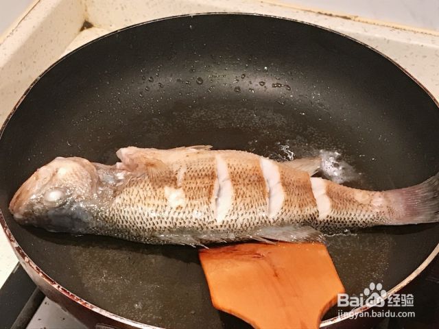 鲈鱼红烧简易做法[图]