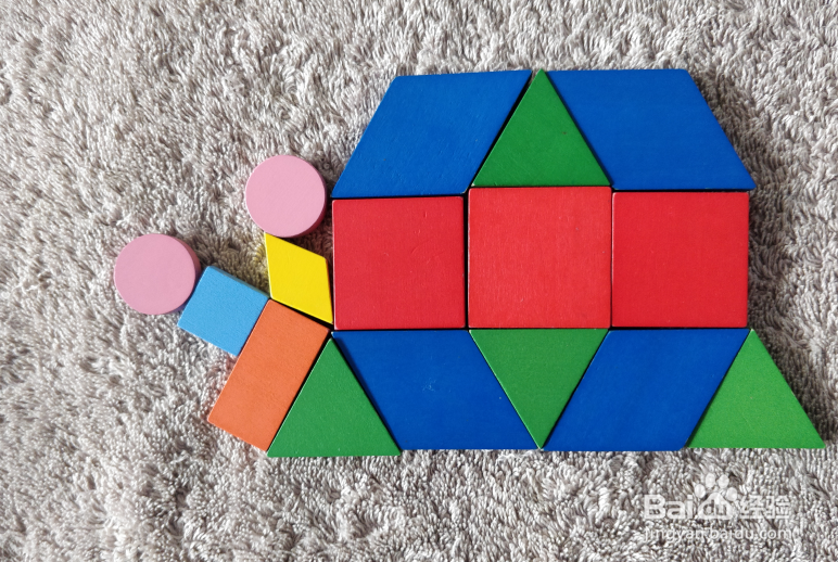 用蒙氏积木怎样拼一只探头的蜗牛?