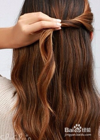 鱼骨辫公主半盘发