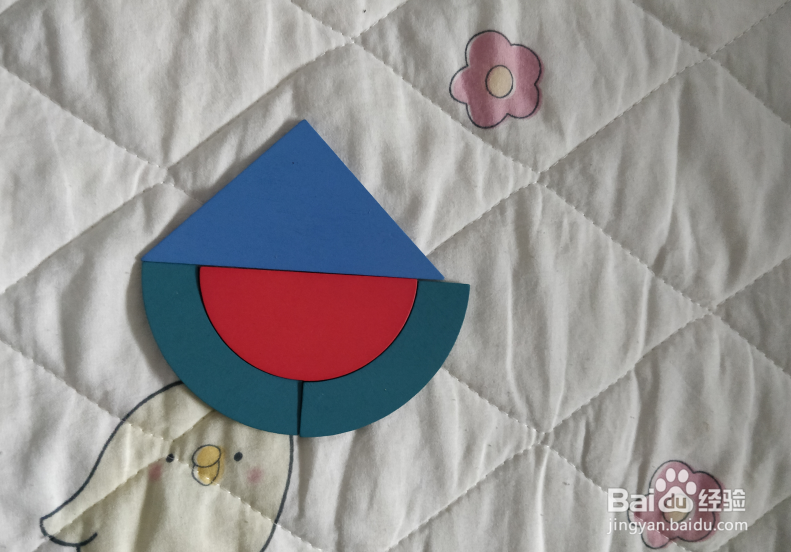 用幼儿积木怎么拼一只带三角形的火烈鸟