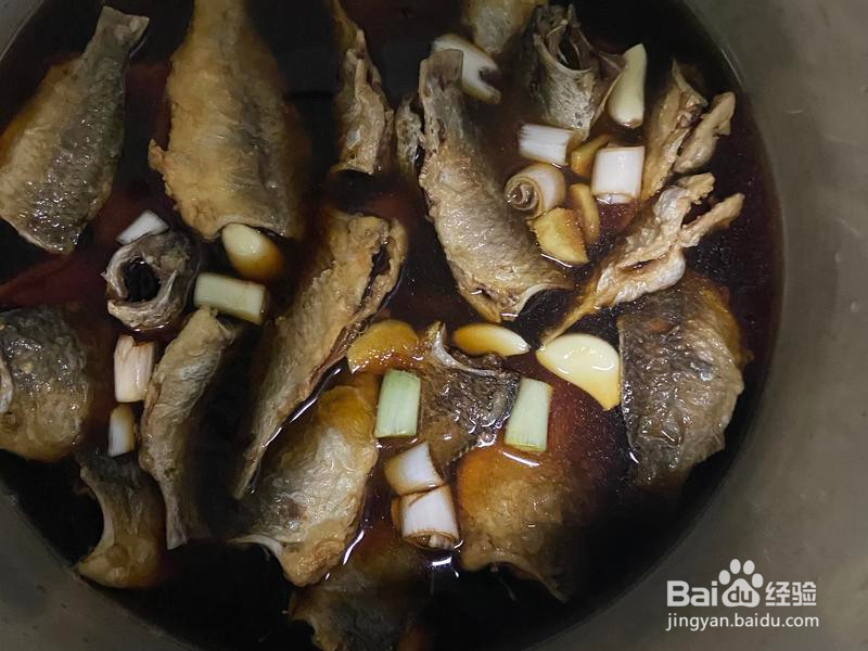 糖醋香酥鲫鱼的做法