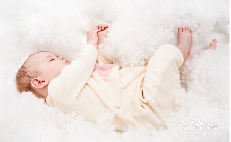 宝宝睡觉磨牙是缺什么?