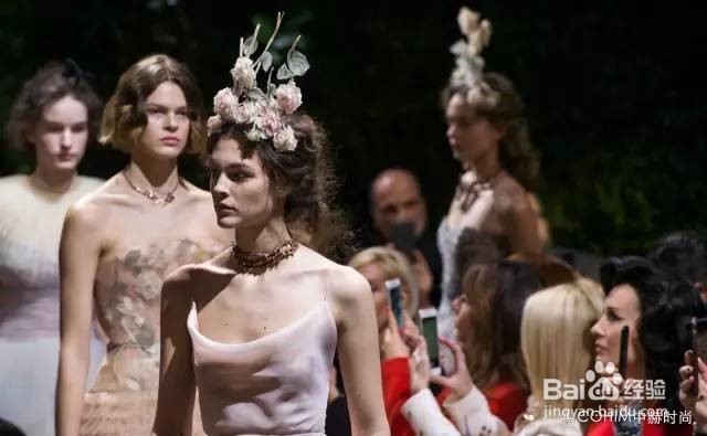 上个世纪的时尚潮流对陈列师的影响