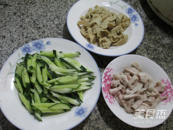 五花肉面筋炒青瓜