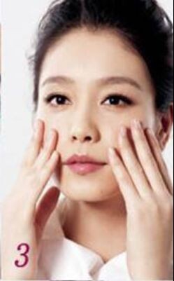 简单遮瑕 立竿见影去眼袋的方法