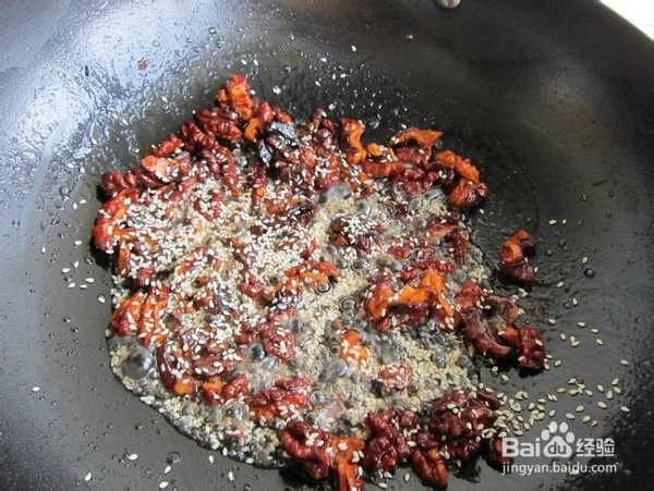 糖霜核桃的做法