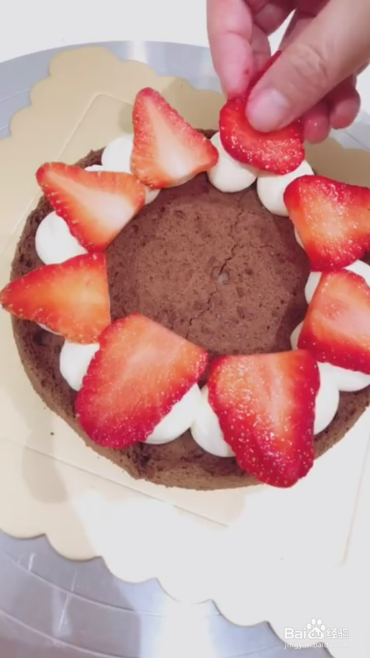如何制作草莓当蛋糕